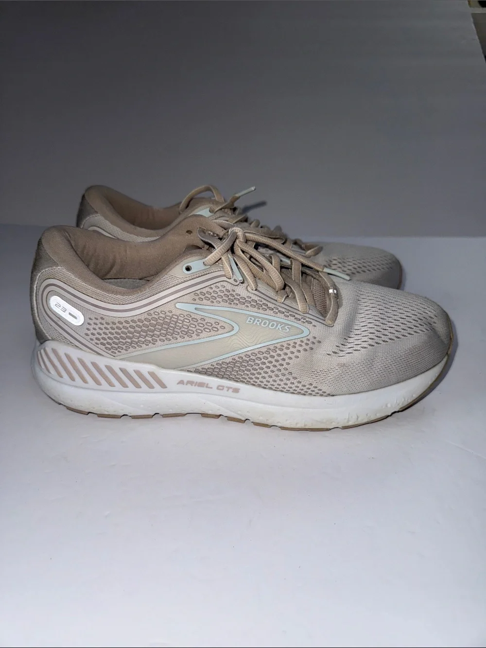 Brooks women’s Neutral Running Shoes wide D- Light Tan with Cream Accents
